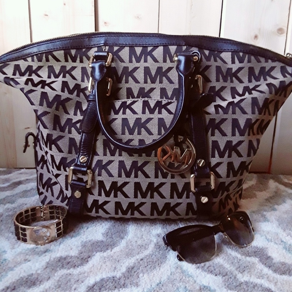 Michael Kors Tote